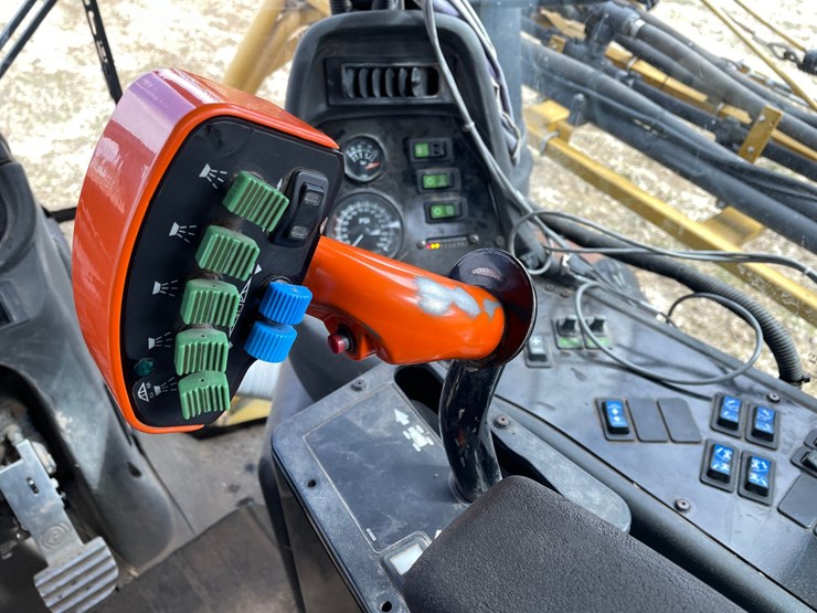 #5514-•-agco-rogator-u1264c-ag-chem-sprayer-image-44