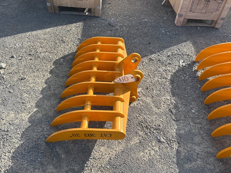 caterpillar-303-image-2