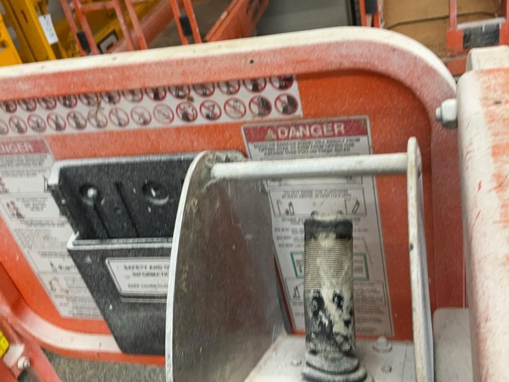 #426-•-2020-snorkel-19'-scissor-lift-image-15