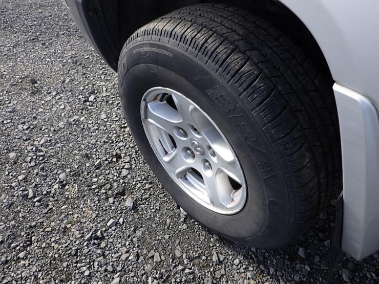 2005-dodge-dakota-image-15