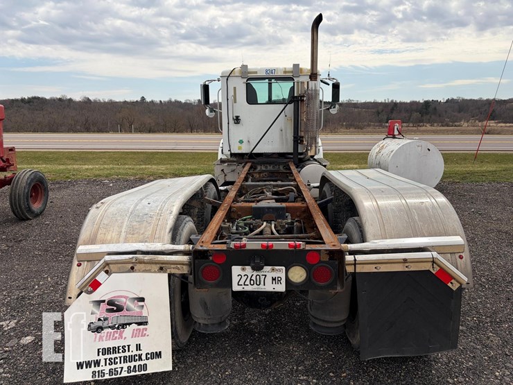 2004-international-9200-image-3