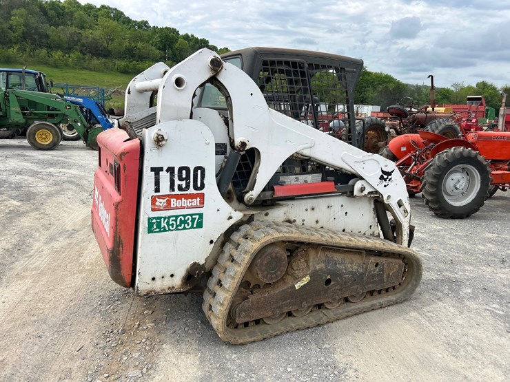 2013-bobcat-t190-image-4
