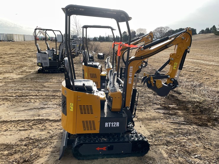 #1041-•-new-ats-rt12r-mini-excavator-image-4