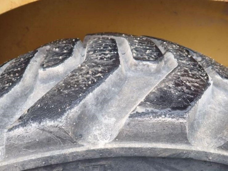 2009-caterpillar-232b-image-57