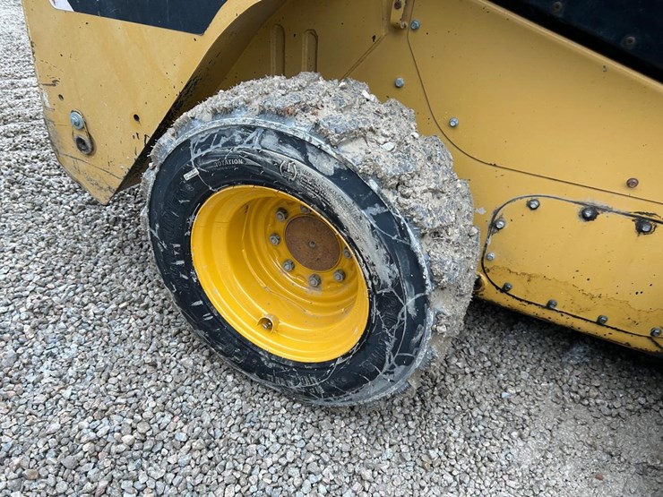 caterpillar-256c-image-13