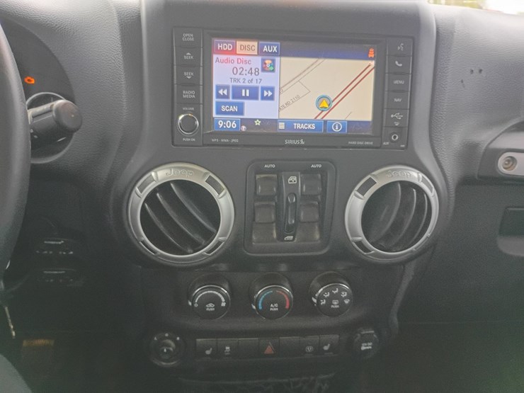 2015-jeep-wrangler-image-40