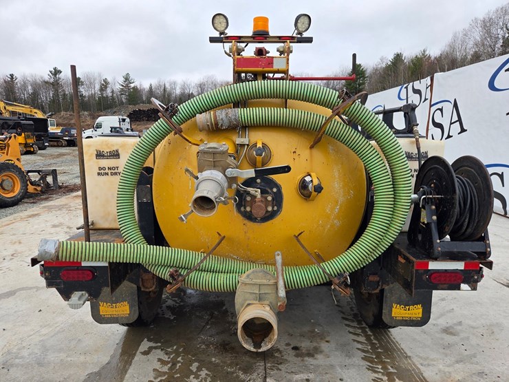 2019-massey-ferguson-8-image-4