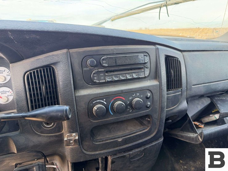 2005-dodge-ram-2500-image-35