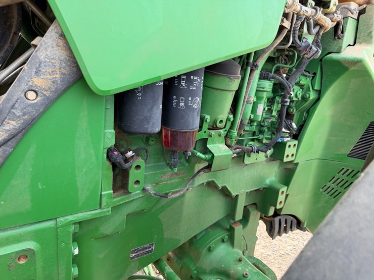 2012-john-deere-8235r-image-57