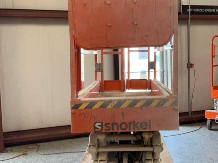 #408-•-2017-snorkel-19'-scissor-lift-image-3