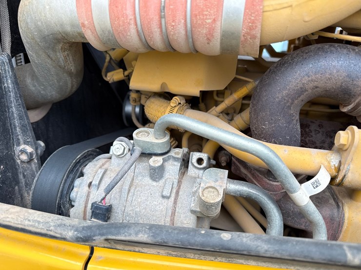 deere-700k-lgp-image-44