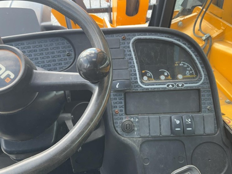 2022-jcb-510-56-image-14