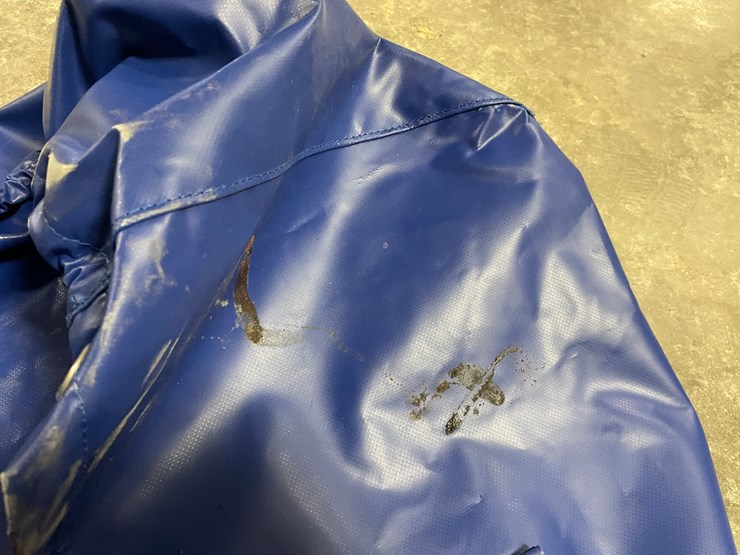 #7557-•-genie-man-lift-basket-control-weather-cover-image-8