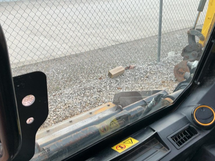 2022-jcb-215t-image-14