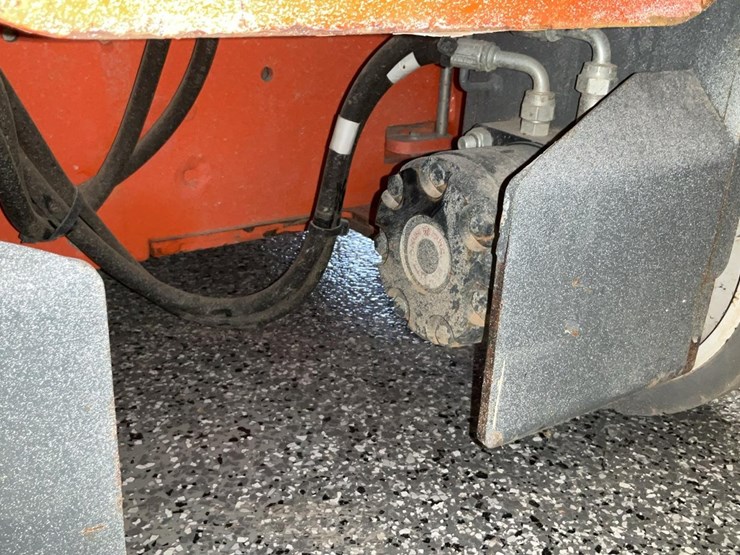 #408-•-2017-snorkel-19'-scissor-lift-image-17