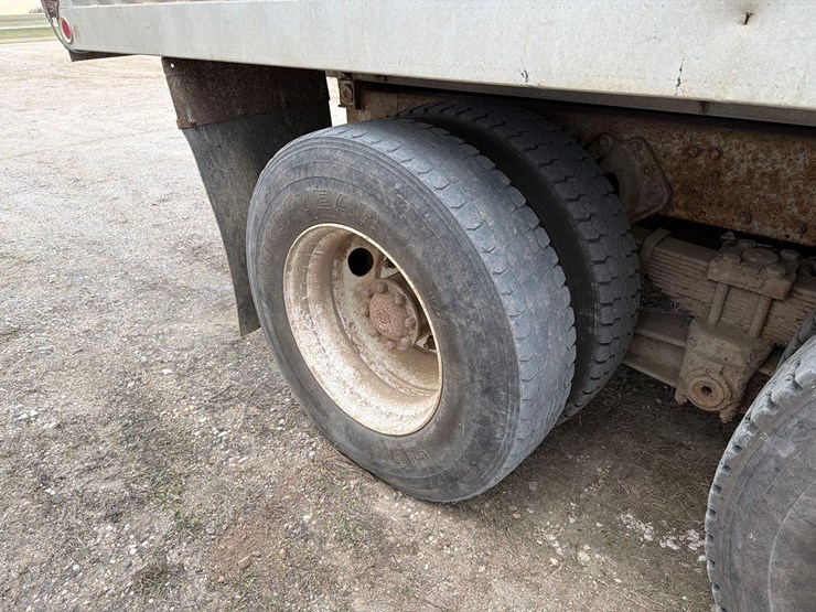 1979-international-f227-image-19