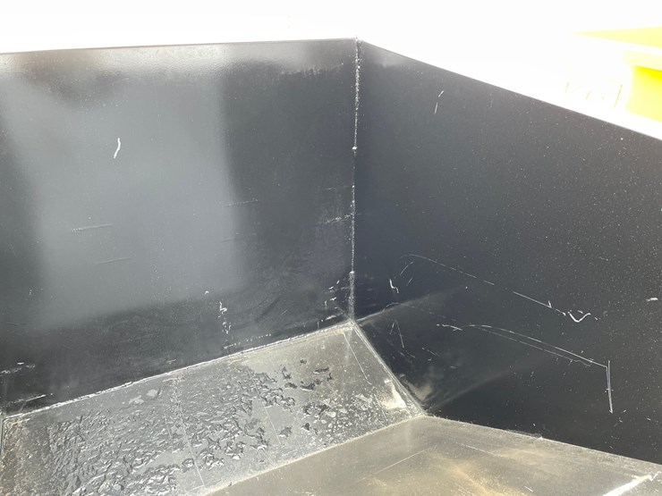 #2006-•-2-yard-skid-steer-mount-trash-hopper-image-8