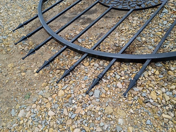 #21600-•-4ft-iron-gate-(tree)-image-5