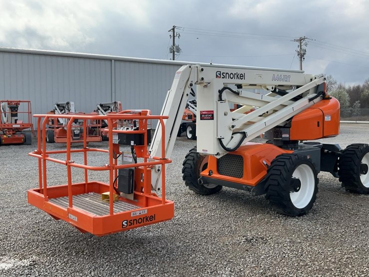#301-•-2024-snorkel-46'-awd-articulating-boom-lift-#4-image-1