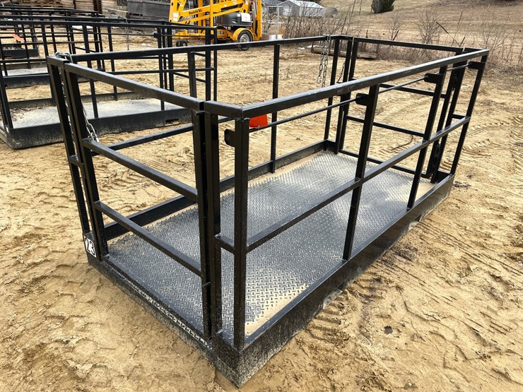 #7535-•-8'-work-platform-with-fork-pockets-image-5