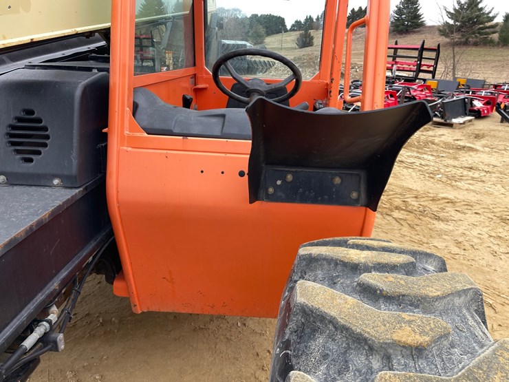 2013-jlg-g6-42a-image-17