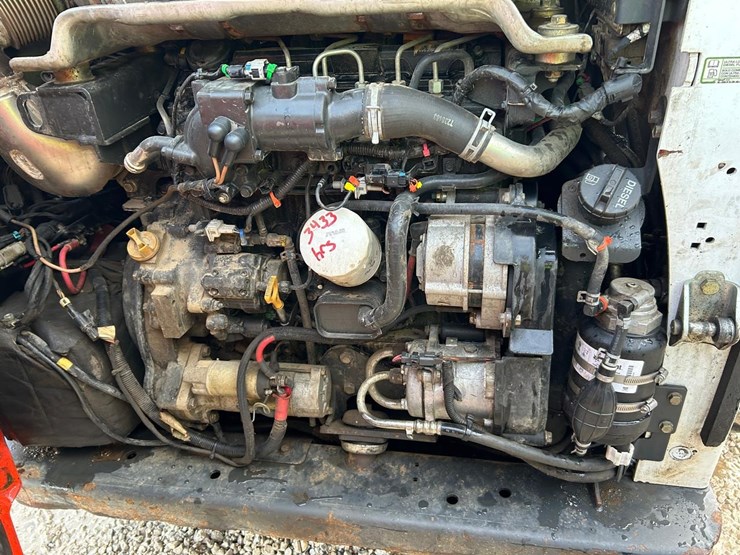 2017-bobcat-t770-image-15