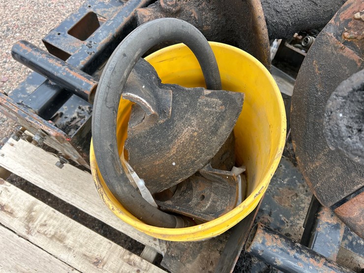 caterpillar-ap-1055b-image-58