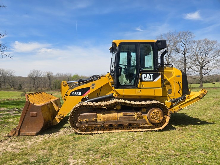 2014-caterpillar-953d-image-6
