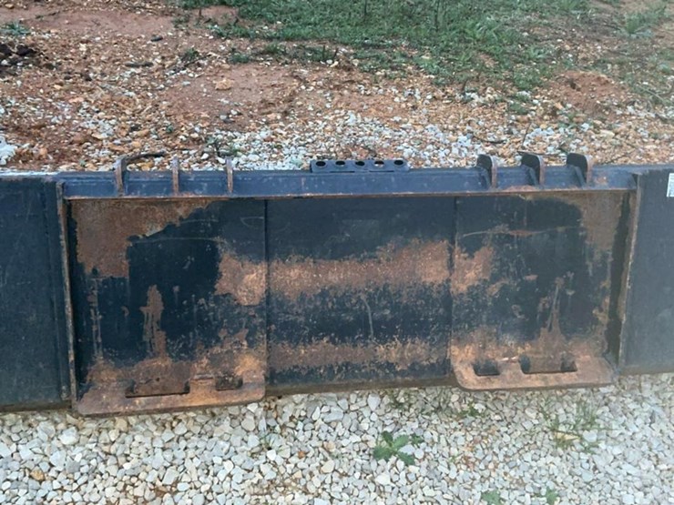 #150-•-blue-diamond-72”-bucket-image-10