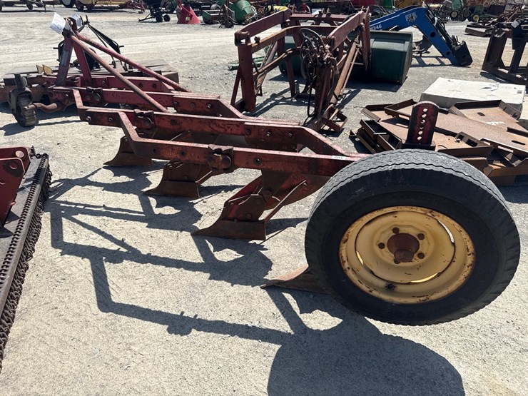 massey-ferguson-4-image-5