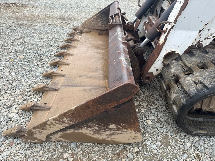 bobcat-t300-image-9