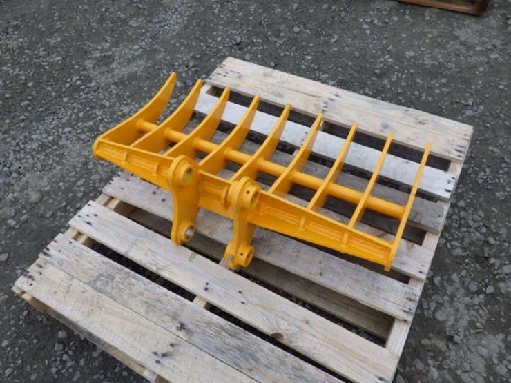 caterpillar-303-image-3