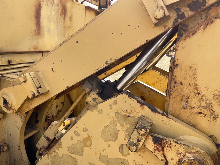 caterpillar-d7-image-32