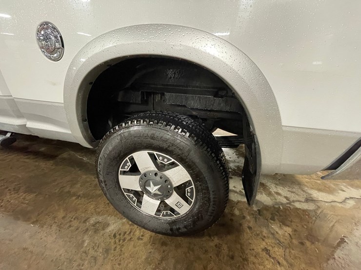 2012-dodge-3500-image-15