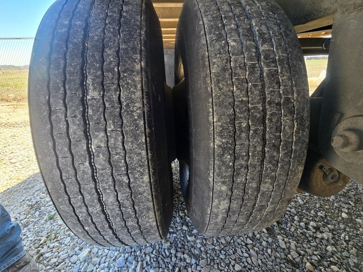 2012-great-dane-van-trailer-image-42