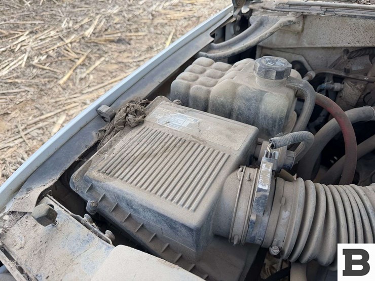 2002-chevrolet-silverado-1500-image-37