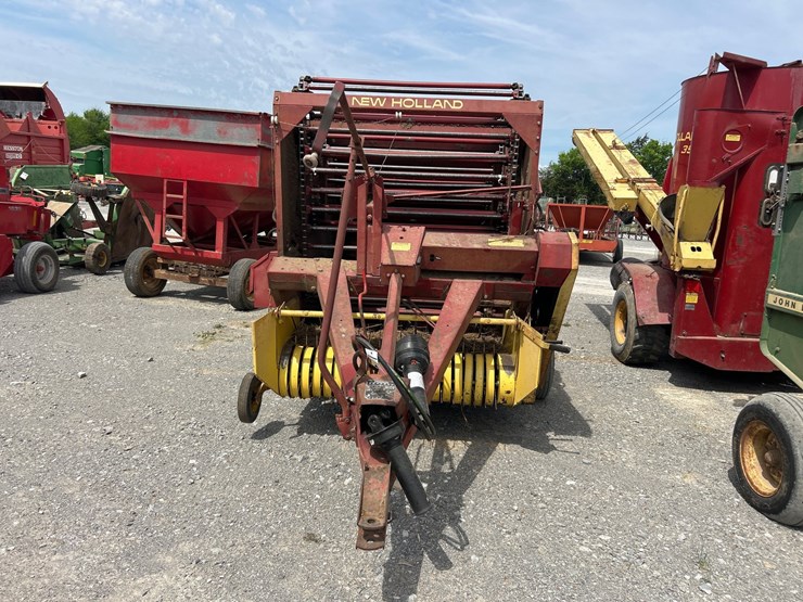 new-holland-847-image-2