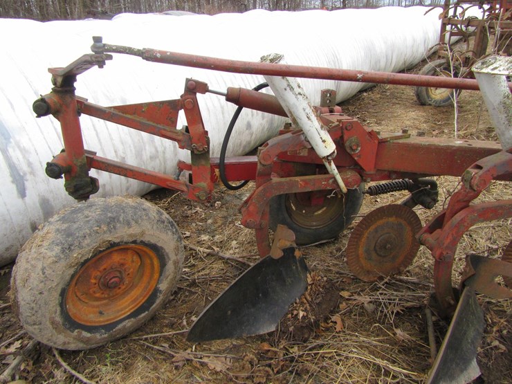 international-700-image-6