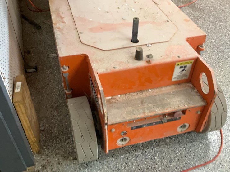 #314-•-2018-snorkel-tm12e-manlift-image-5