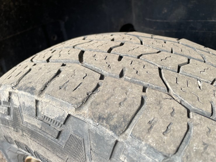 2008-gmc-3500hd-image-11