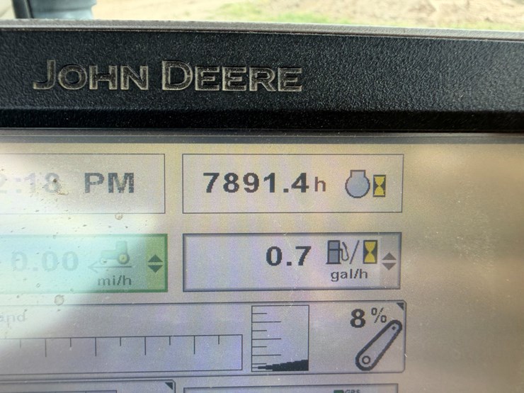 2012-john-deere-8285r-image-68