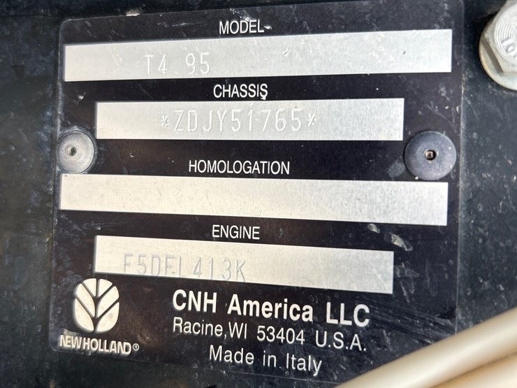 new-holland-t4.95-image-13