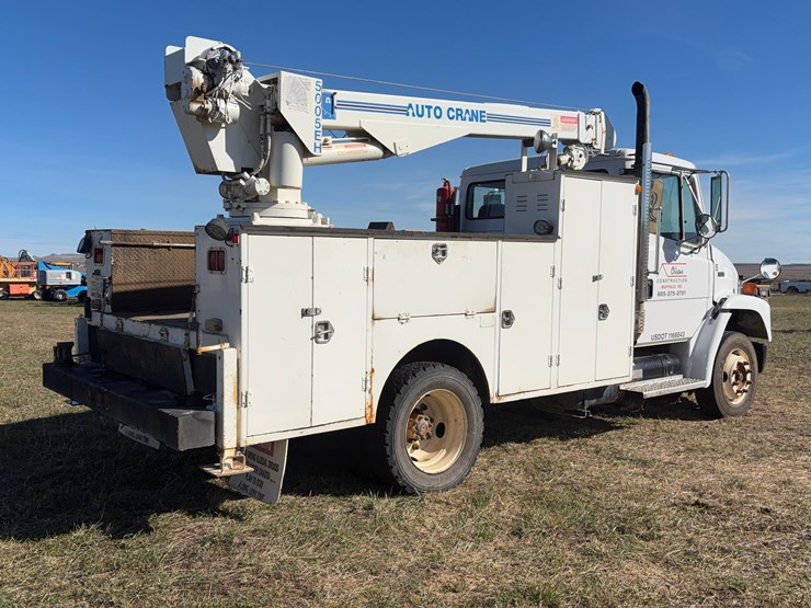 2000-freightliner-fl60-image-6