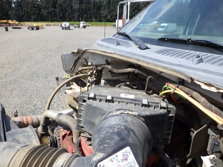 2015-ford-f750-image-16