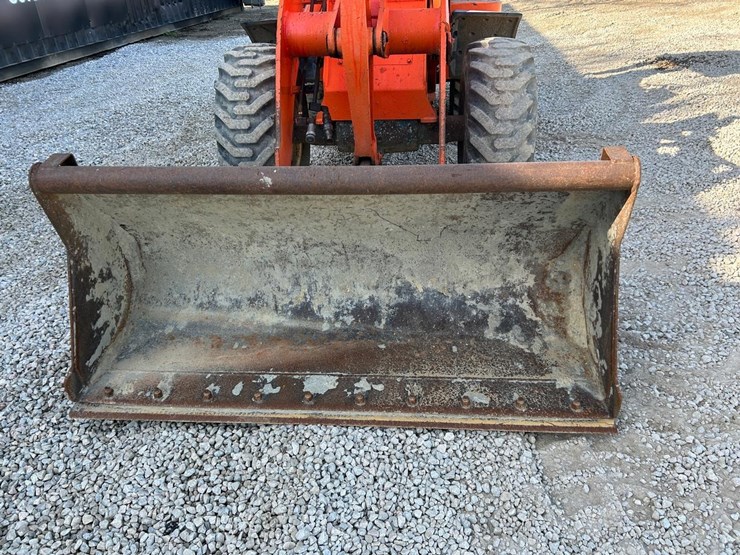 kubota-r420s-image-9