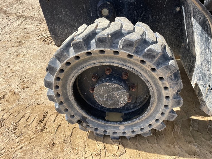 2014-jlg-g5-18a-image-53