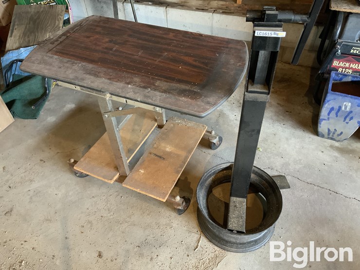 can-crusher-&-table-image-1