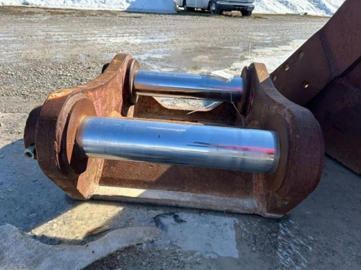 nye-volvo-700-hb5800-hammer-coupler-image-4