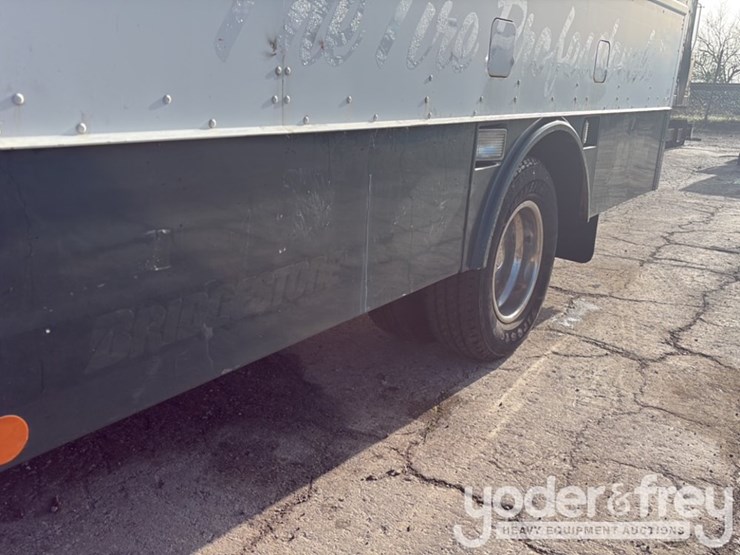 2011-ford-f350-image-11