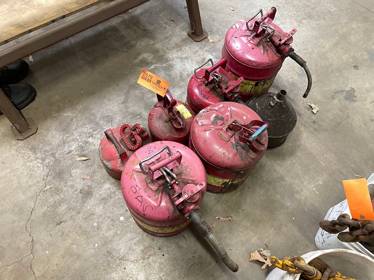 #2579-•-metal-fuel-cans-(columbia-heights,-mn)-image-1